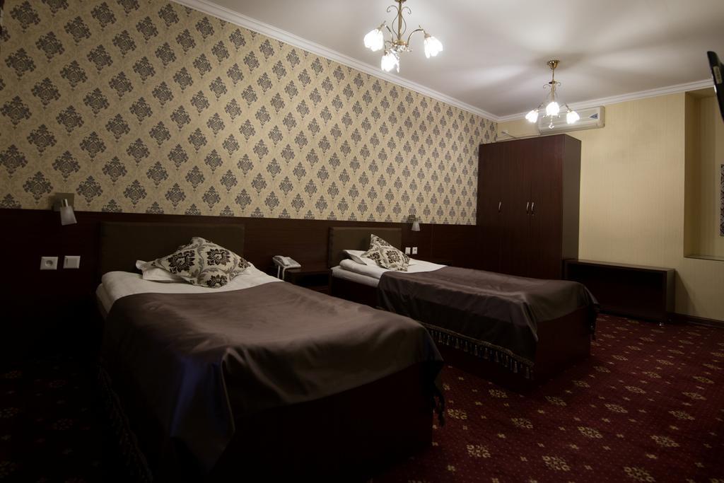 Renion Zyliha Hotel Almaty Ngoại thất bức ảnh