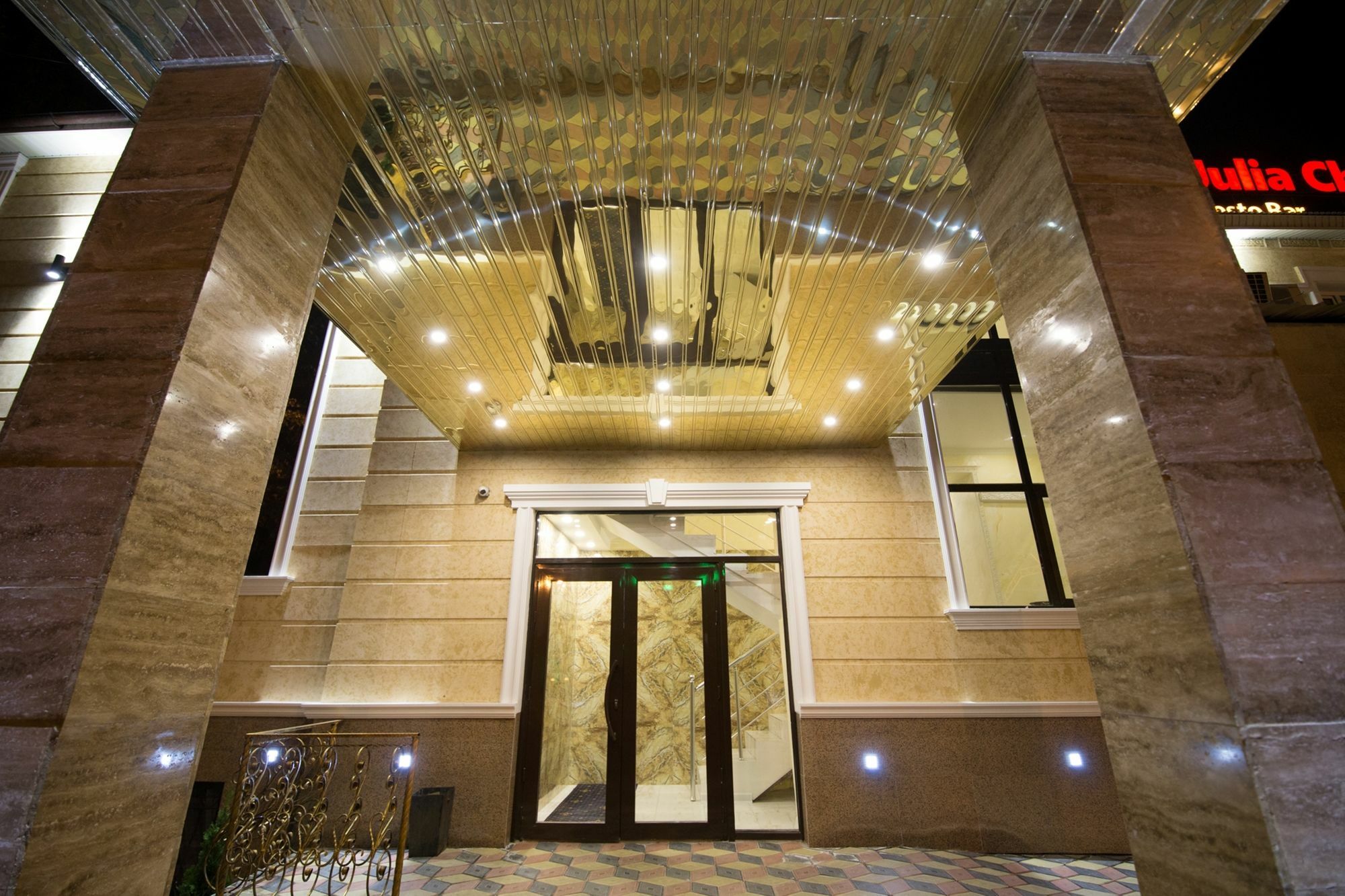 Renion Zyliha Hotel Almaty Ngoại thất bức ảnh