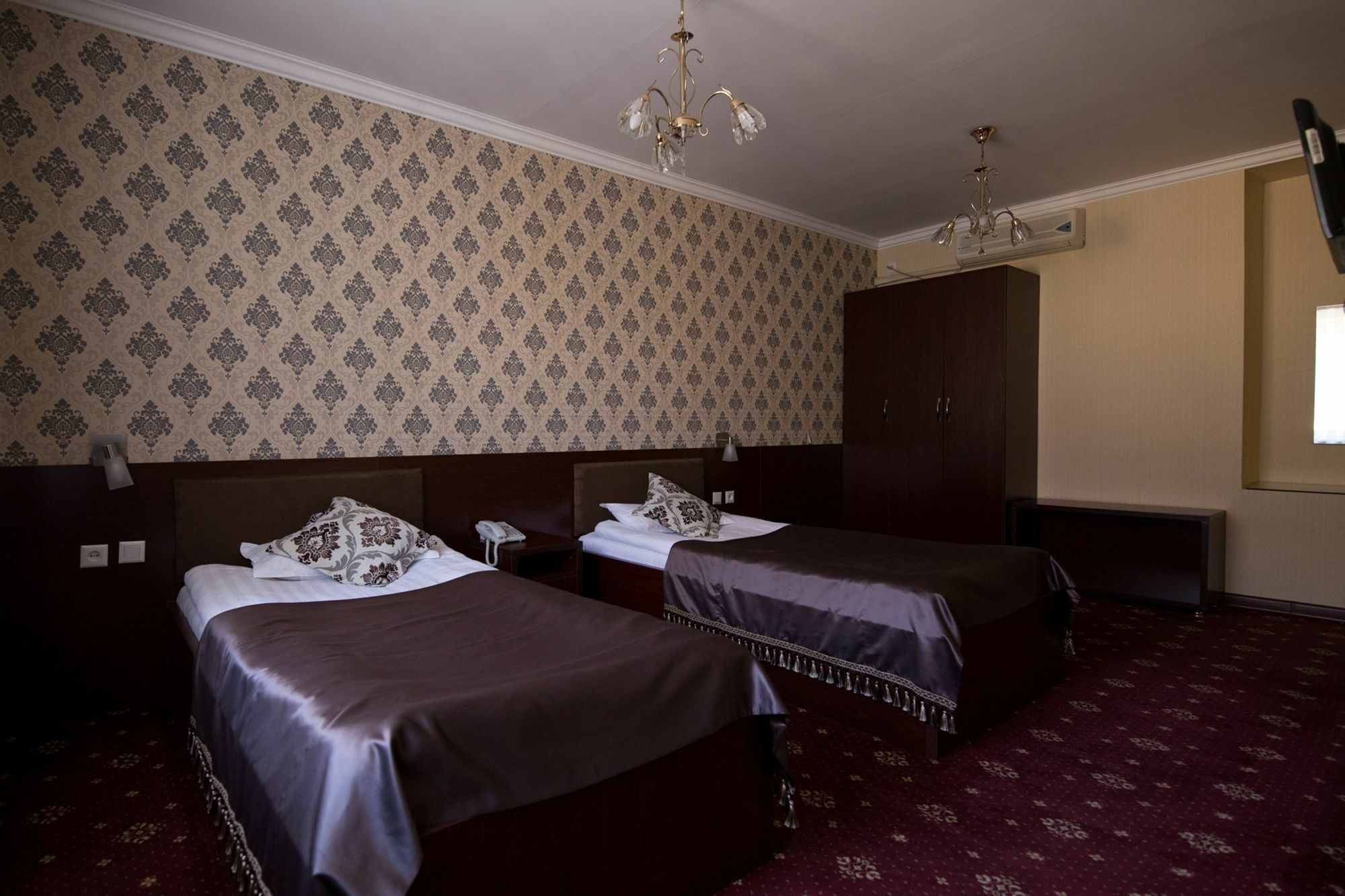 Renion Zyliha Hotel Almaty Ngoại thất bức ảnh